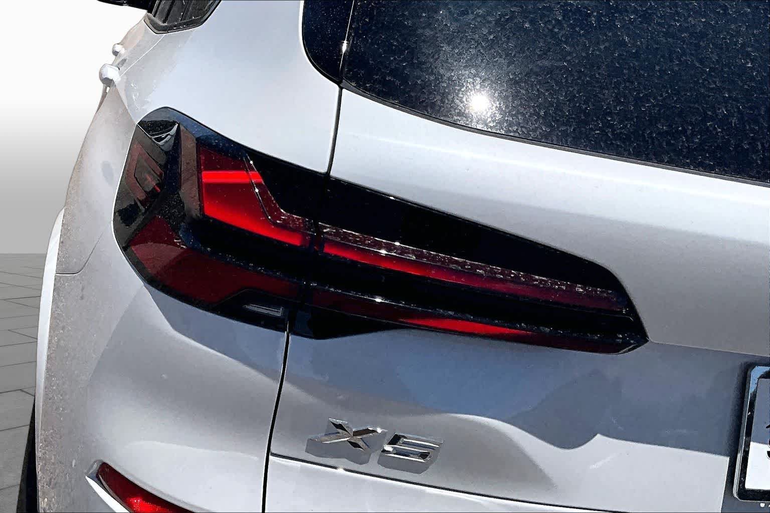 New 2026 Mineral White Metallic BMW xDrive50e image 14