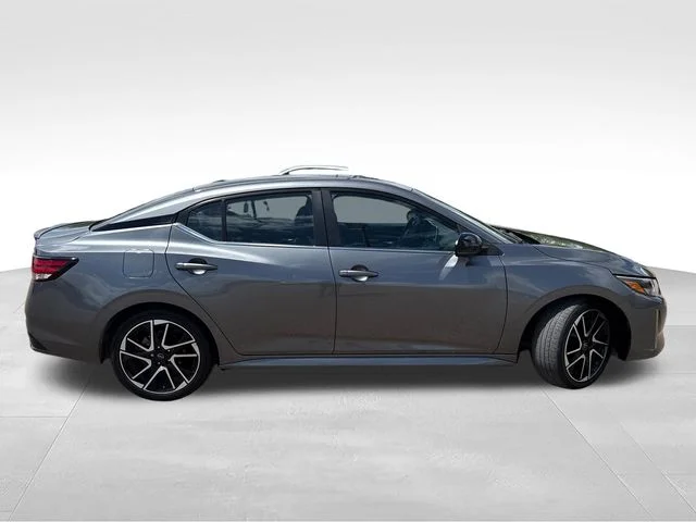 Used 2024 Gray Nissan SR image 9