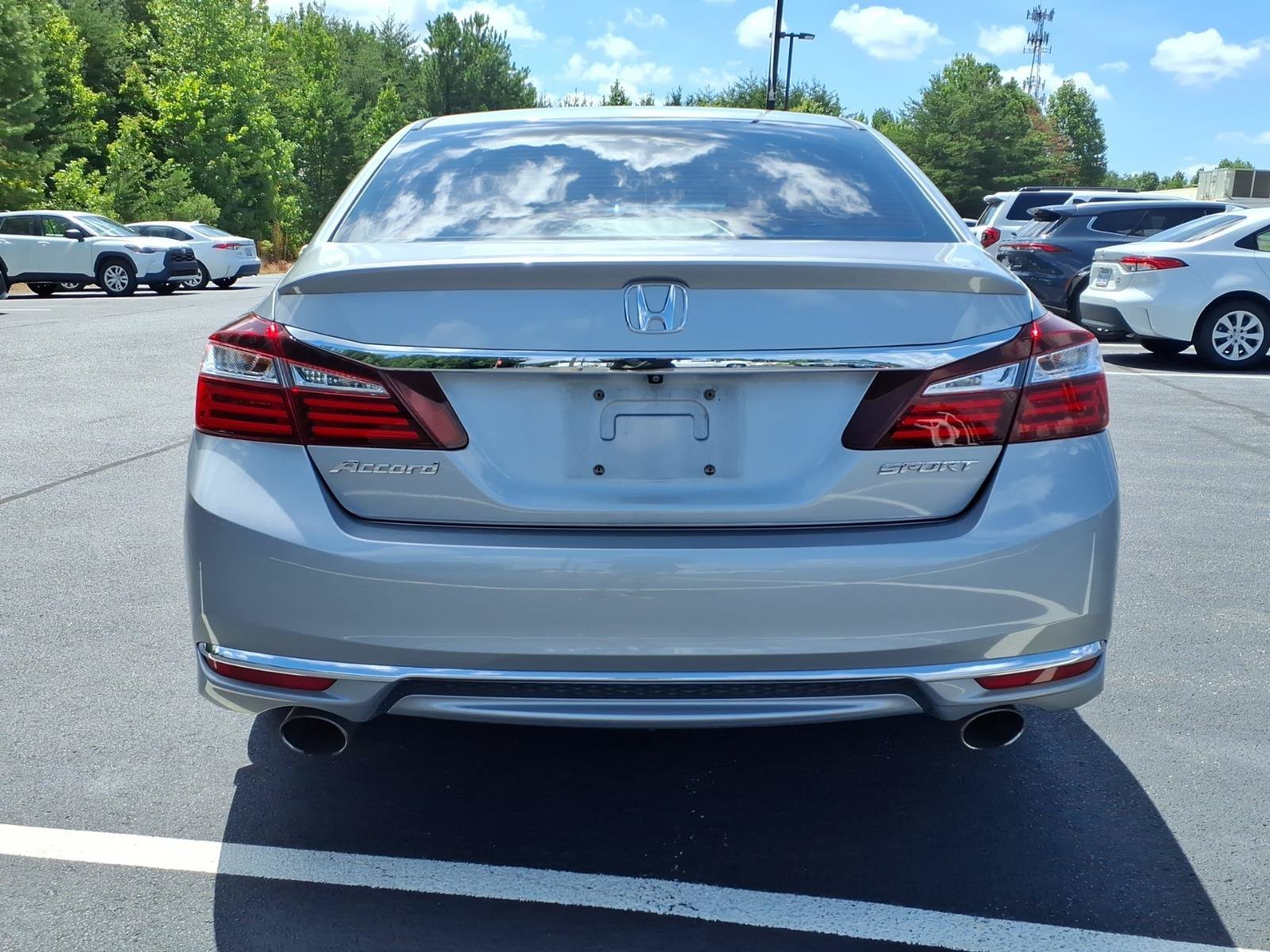 Used 2017 Lunar Silver Metallic Honda Sport image 4