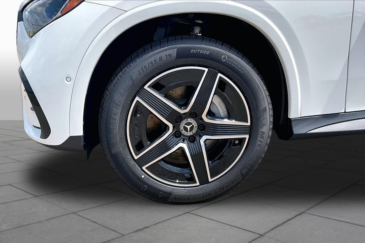 New 2026 Polar White Mercedes-Benz GLC 300 image 18