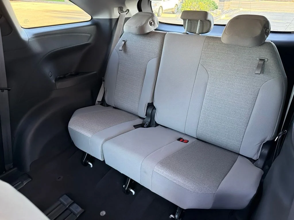 Used 2025 White Toyota LE image 19