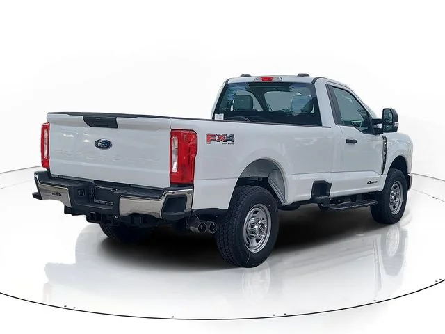 New 2026 Oxford White Ford XL image 5