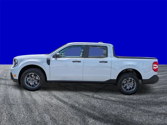 New 2026 Space White Metallic Ford XLT image 7