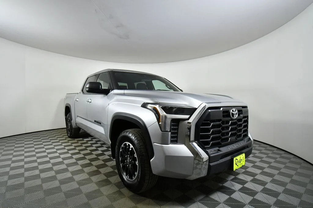 Used 2025 Silver Toyota SR5 image 8