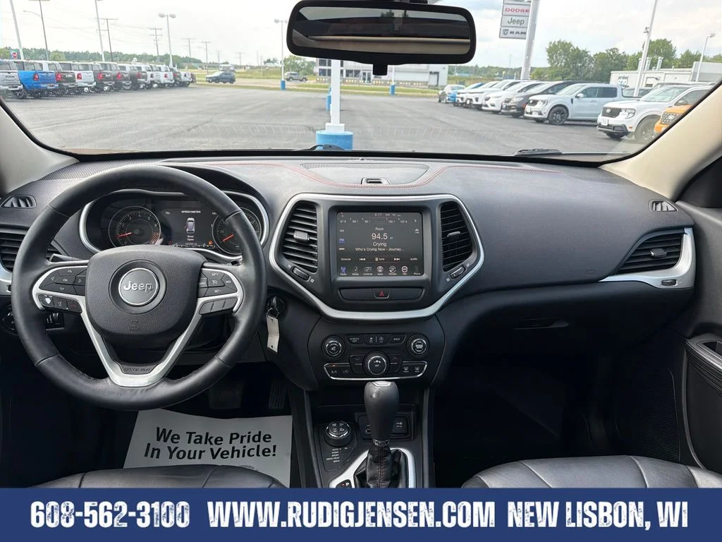 Used 2016 Gray Jeep Trailhawk image 12