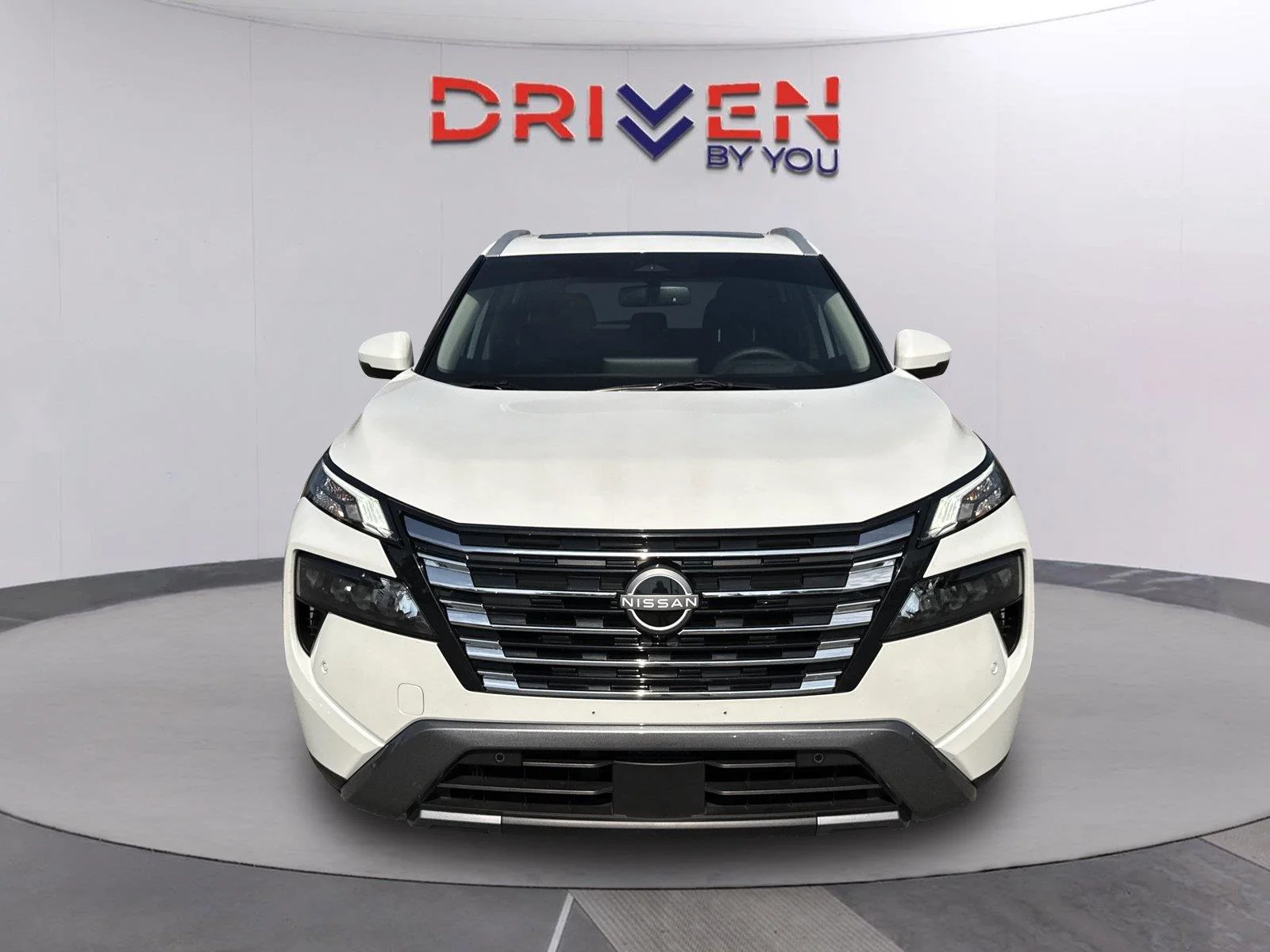 Used 2025 Everest White Pearl Nissan SL image 8
