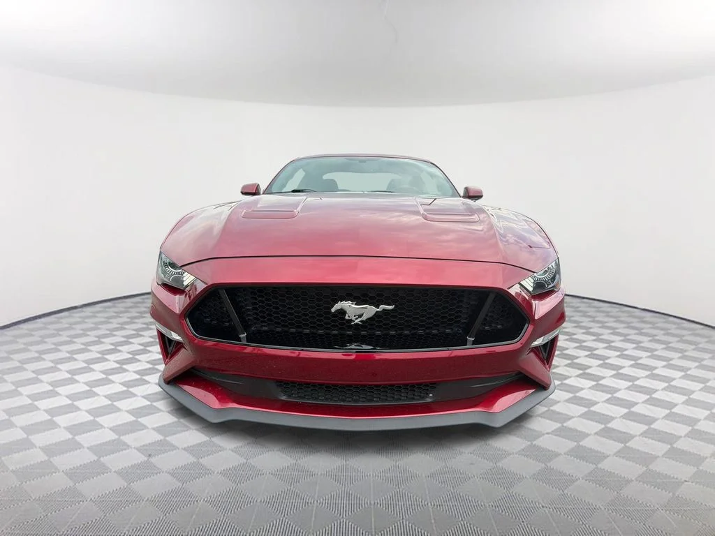 Used 2018 Red Ford GT image 2