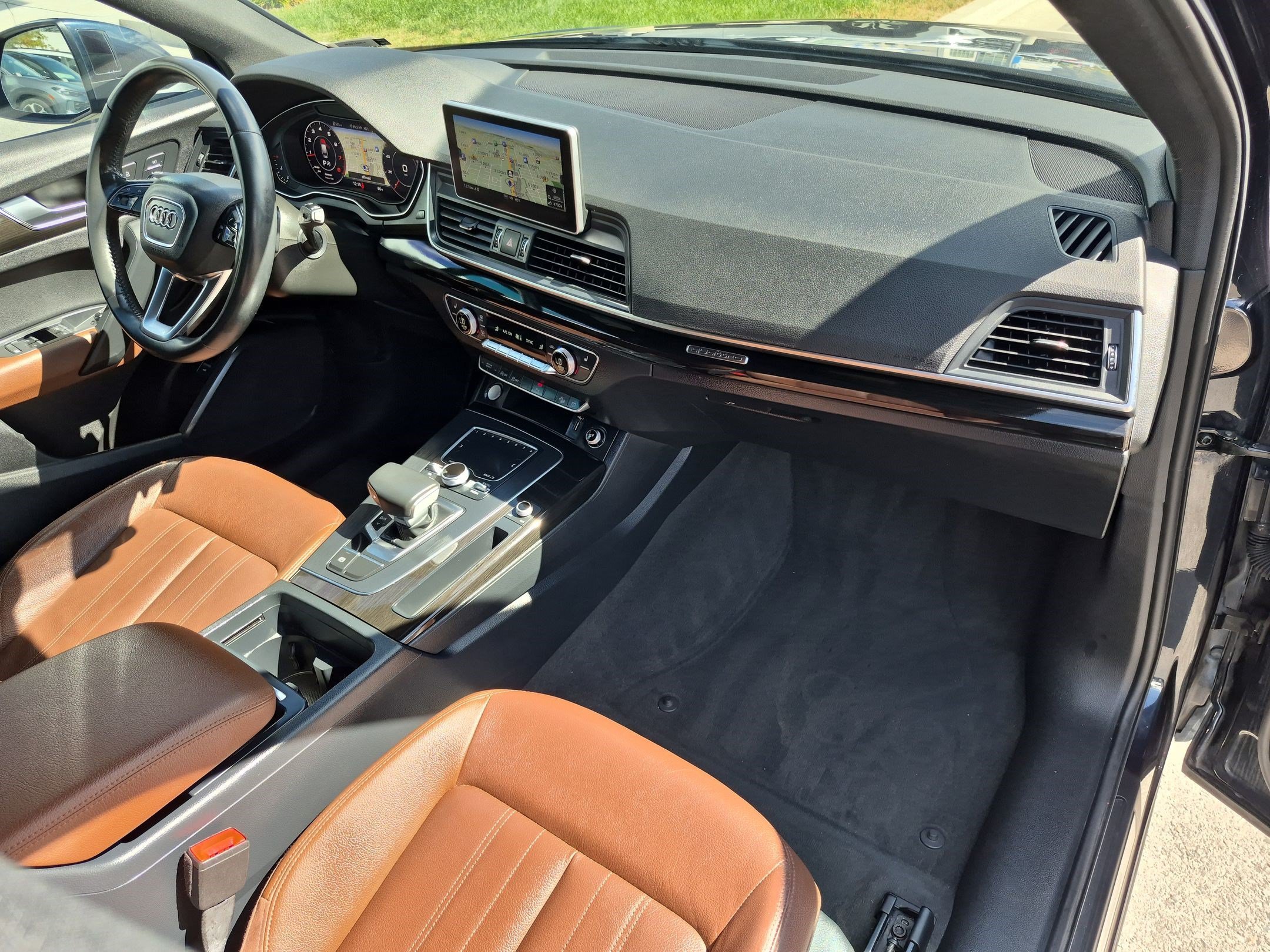 Used 2018 Moonlight Blue Audi Premium Plus image 32