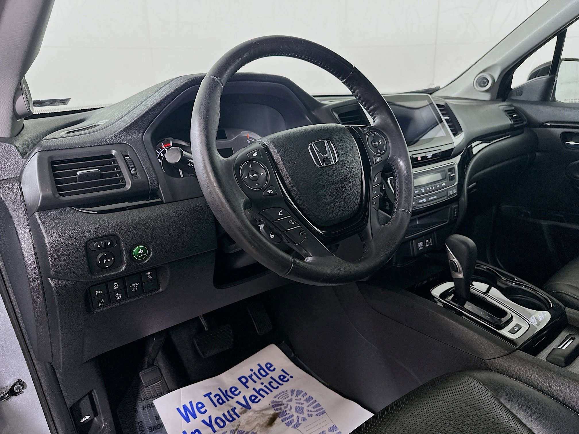 Used 2018 Lunar Silver Metallic Honda RTL-E image 10