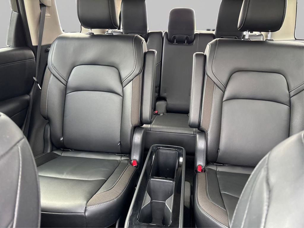 Used 2023 Silver Nissan SL image 21
