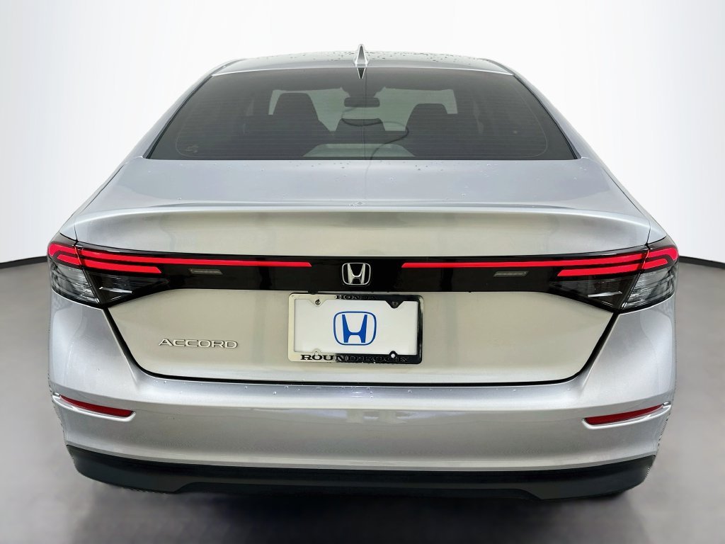 Certified Used 2024 Solar Silver Metallic Honda LX image 6