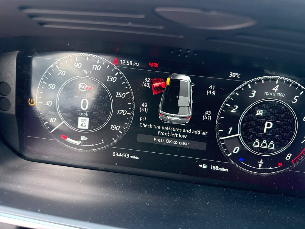 Used 2022 Blue Land Rover SVR image 3