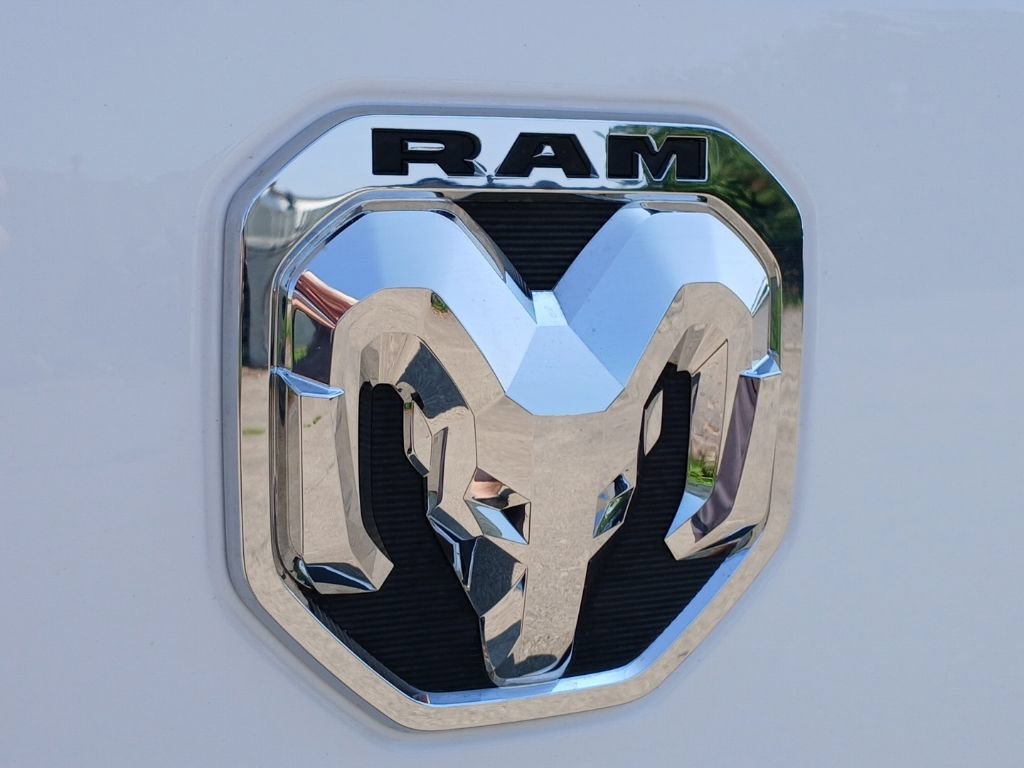 Used 2023 White Ram Big Horn/Lone Star image 34