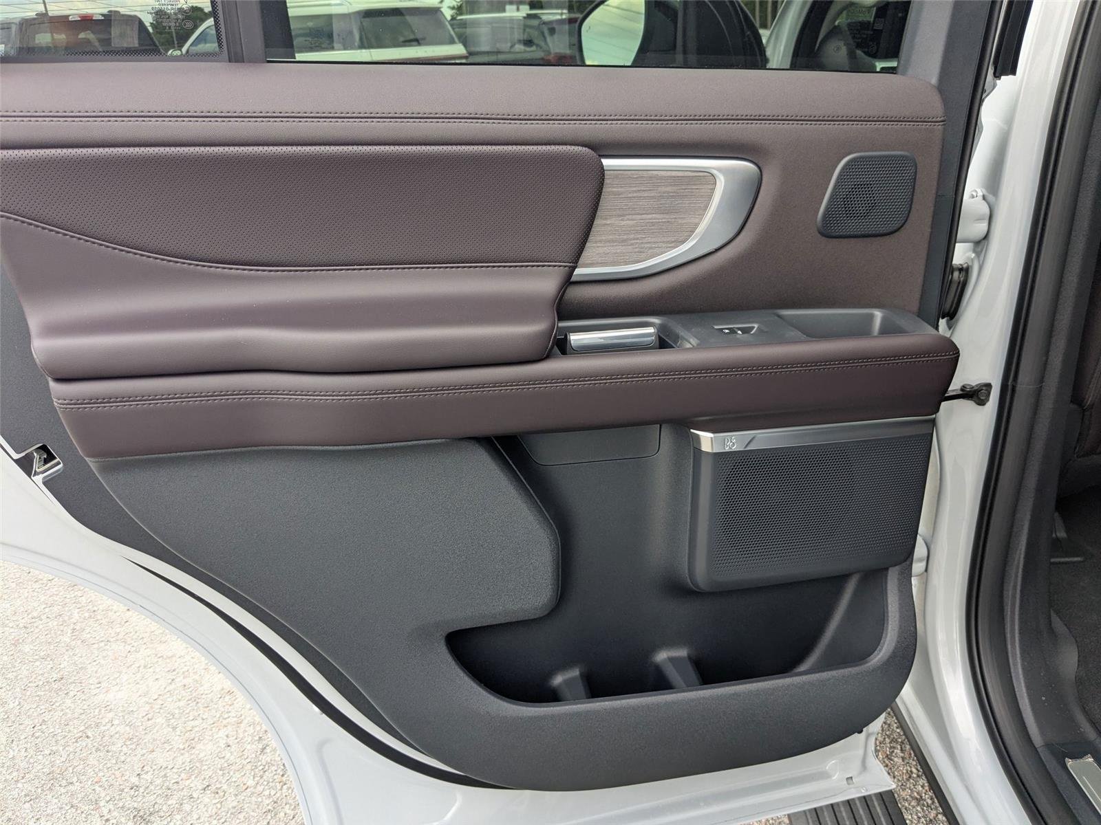 New 2026 Space Silver Metallic Ford Platinum® image 24