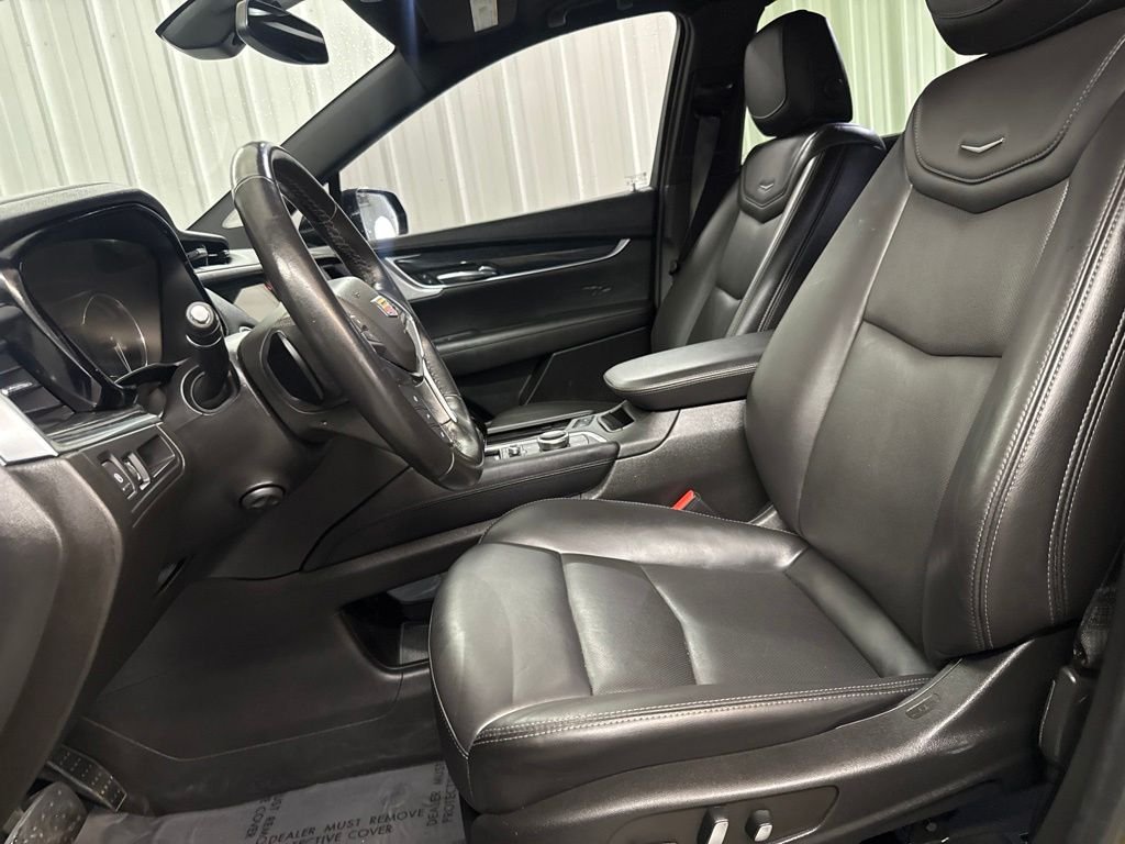 Used 2022 Stellar Black Metallic Cadillac Premium Luxury image 10