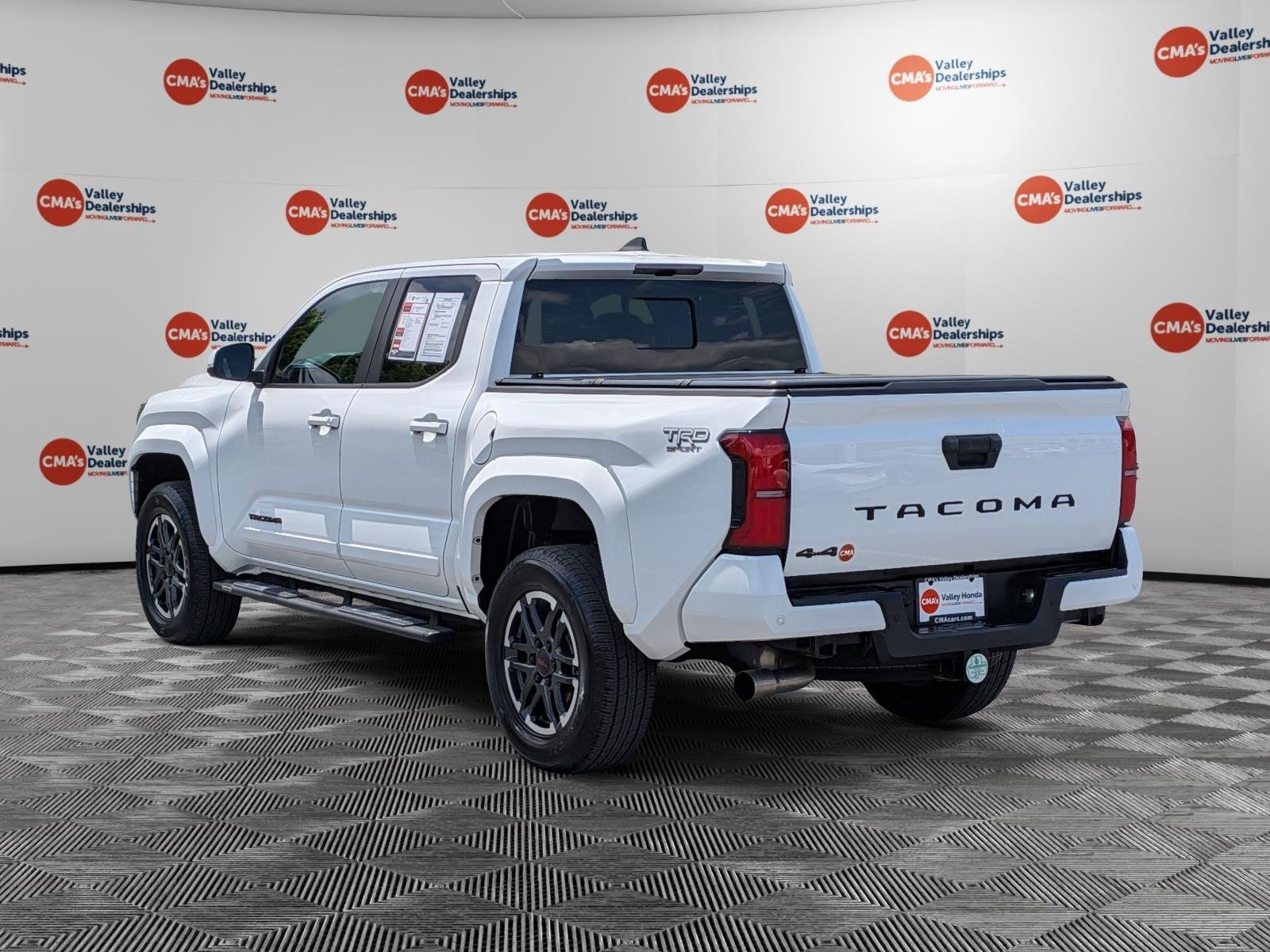 Used 2024 Ice Cap TOYOTA  image 7