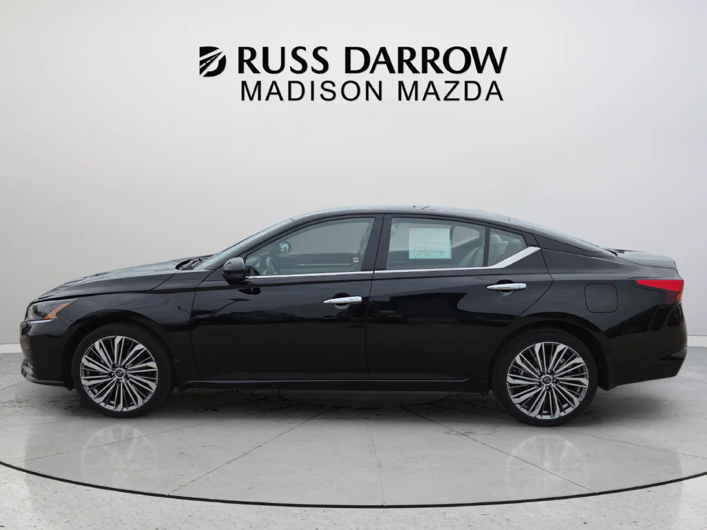Used 2024 Black Nissan 2.5 SL image 2