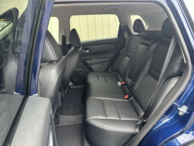 Used 2024 Blue Nissan SL image 14