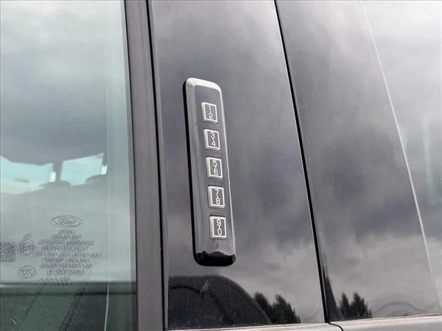 Used 2024 Black Ford XLT image 15