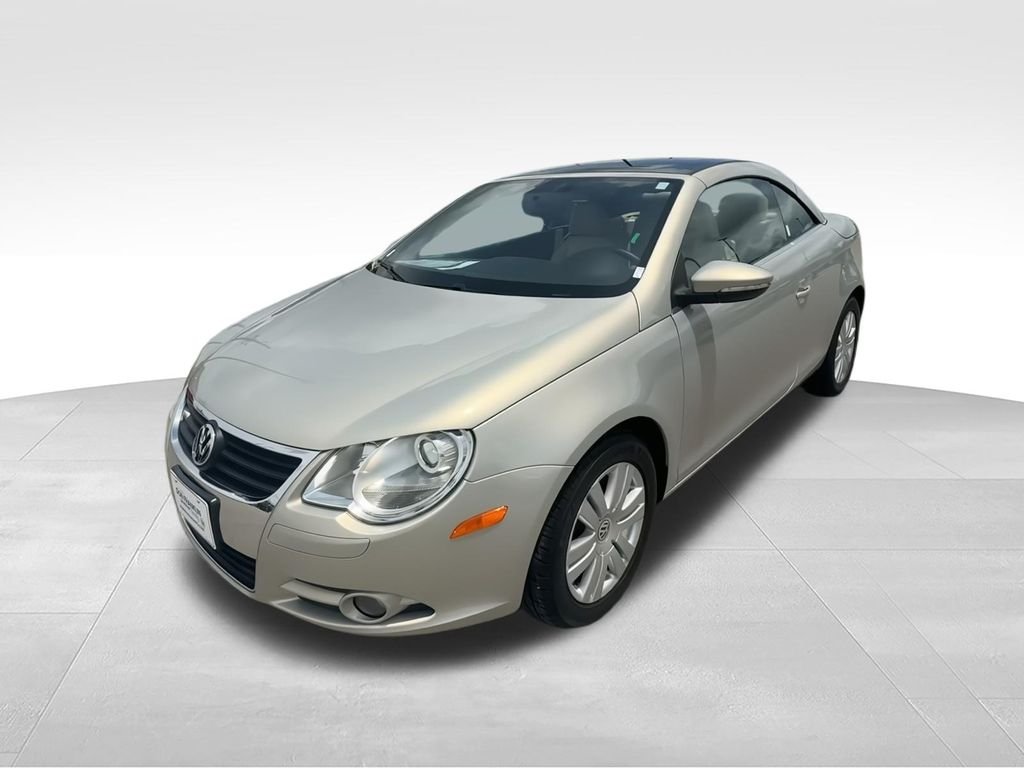 Used 2010 Beige Volkswagen Komfort Edition image 4