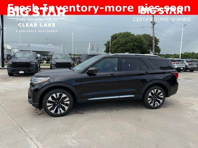 2026 Ford Explorer Platinum 4WD's photo