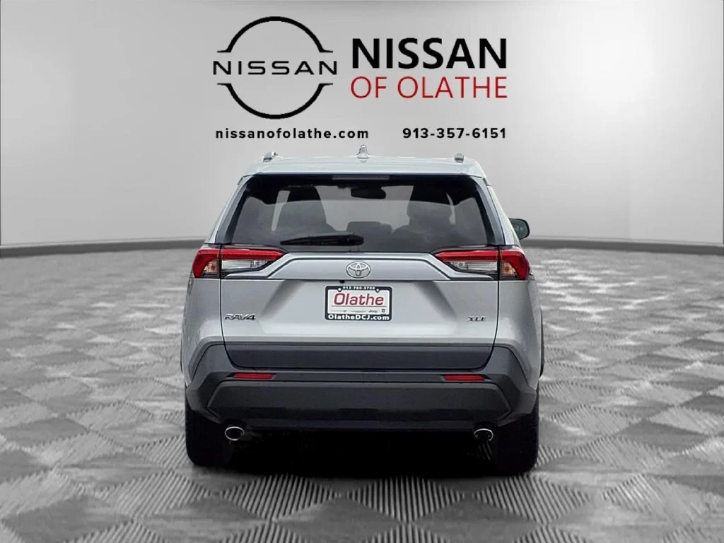 Certified Used 2025 Silver Toyota XLE image 27