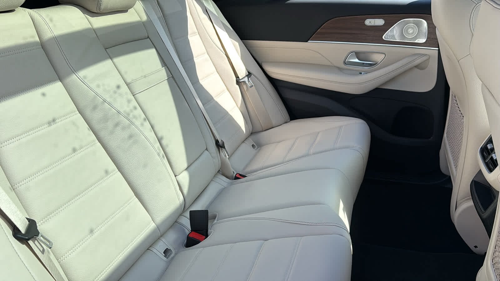 New 2026 Polar White Mercedes-Benz GLE 580 image 36
