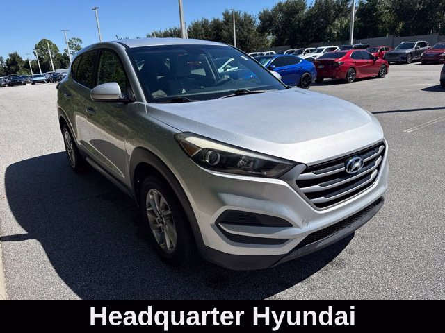Used 2018 Silver Hyundai SE image 6