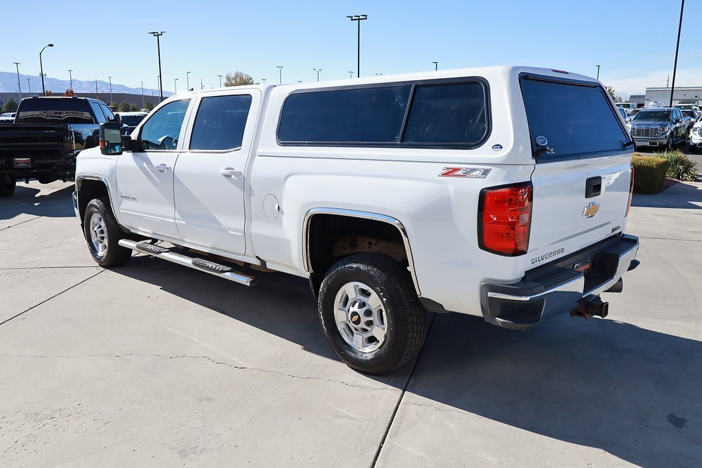 2016 Chevrolet Silverado 2500HD LT photo 4