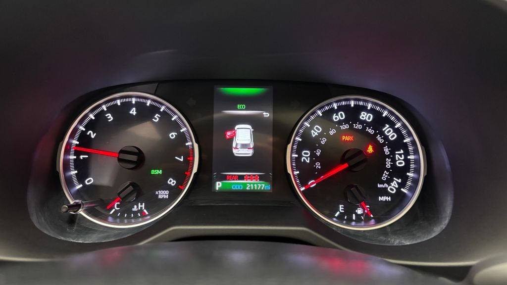 Used 2021 Red Toyota XLE Premium image 23