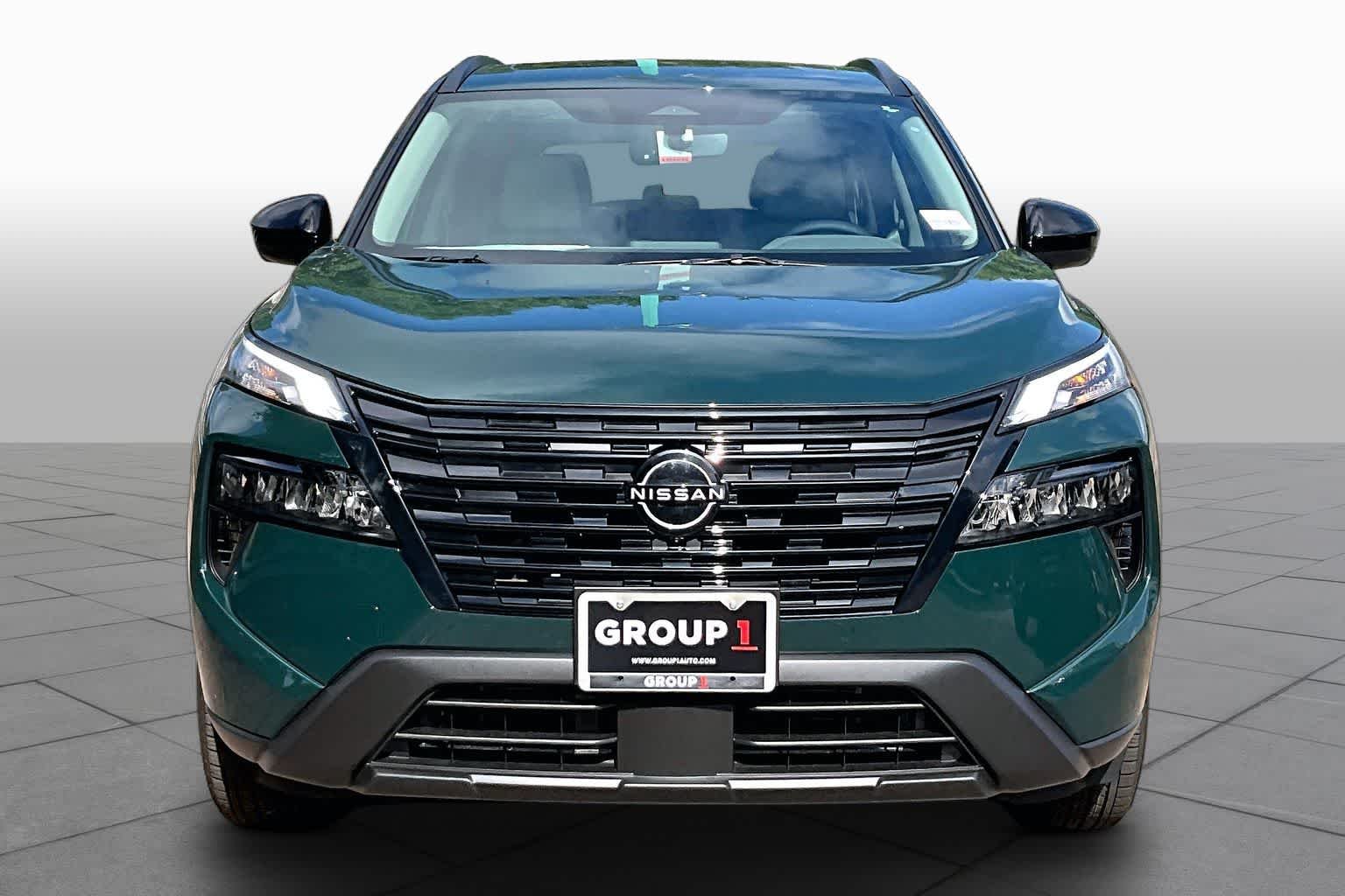New 2026 Obsidian Green Pearl Nissan Dark Armor image 3