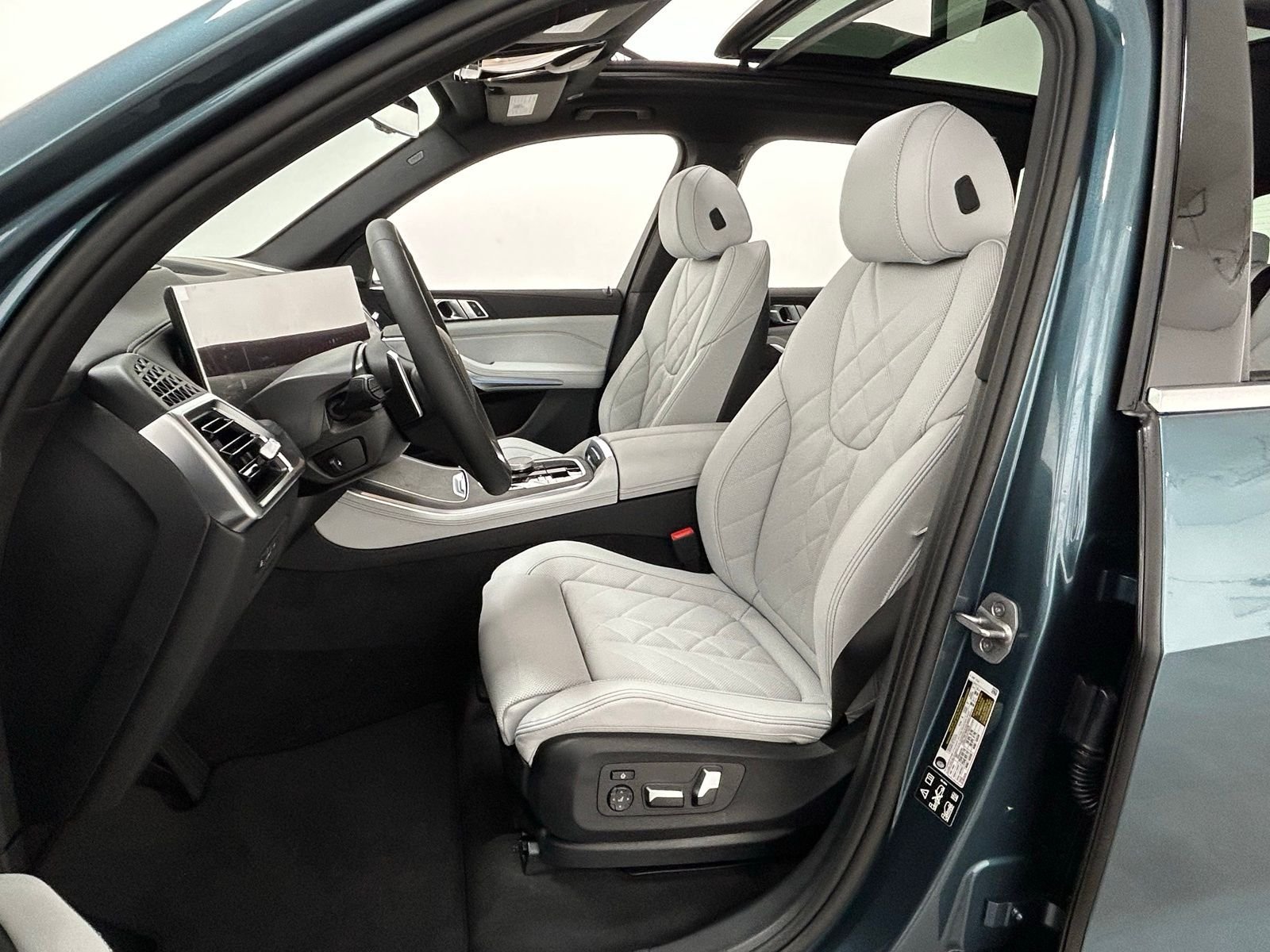 New 2026 Blue Ridge Mountain Metallic BMW xDrive40i image 28