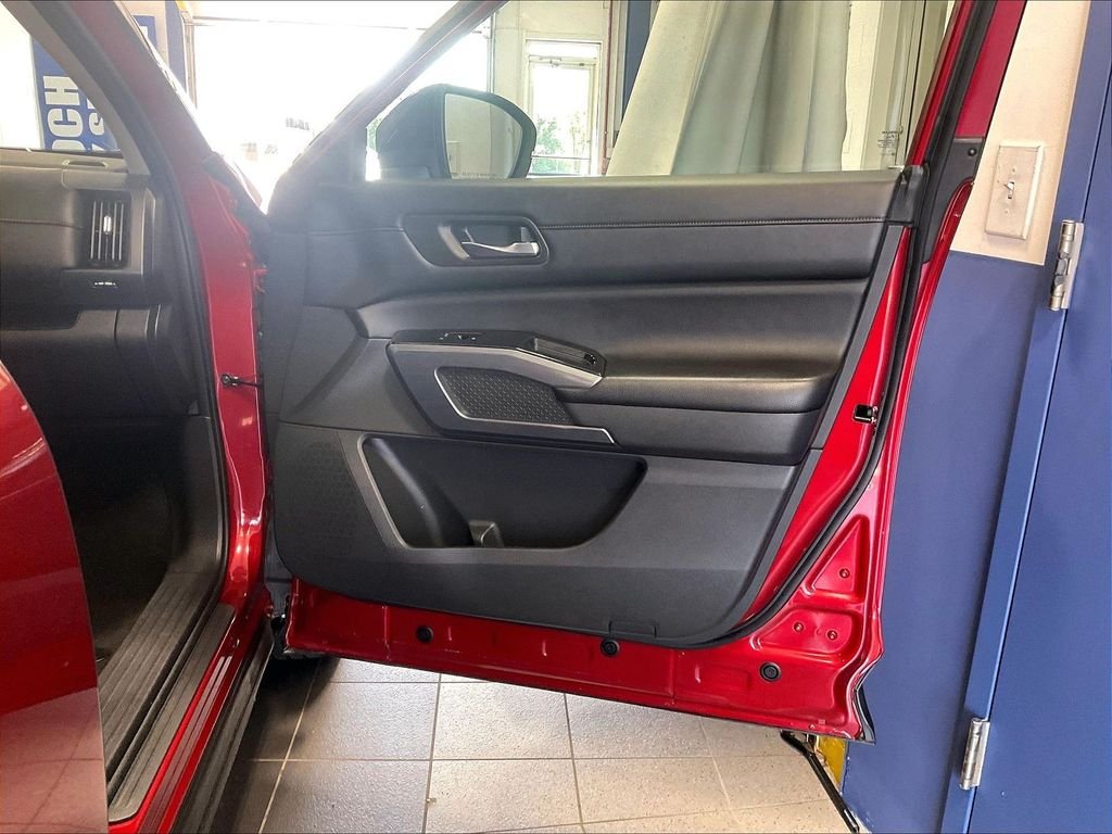 Used 2023 Red Nissan SL image 12