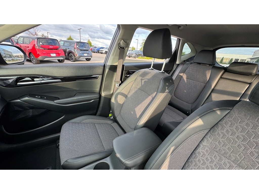 2026 Kia Seltos S photo 2