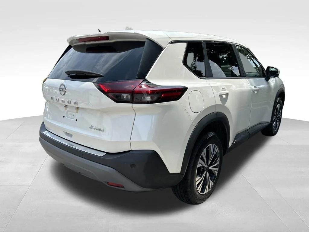 Used 2023 White Nissan SV image 5