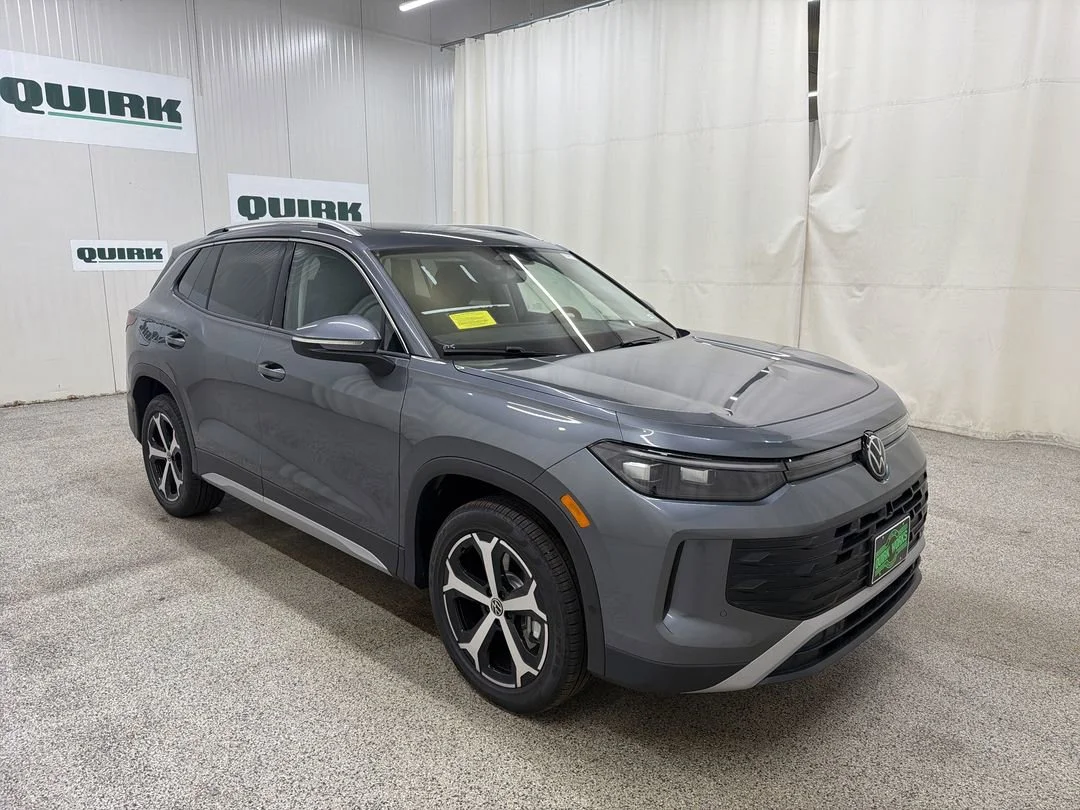 New 2026 Platinum Gray Metallic Volkswagen SE image 1