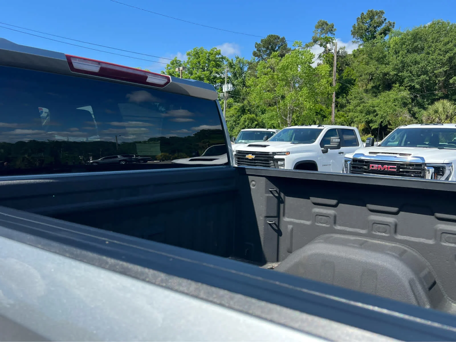 Used 2023 Sterling Metallic GMC SLT image 6