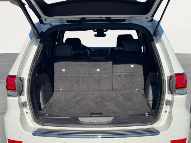 Used 2022 White Jeep Limited image 21