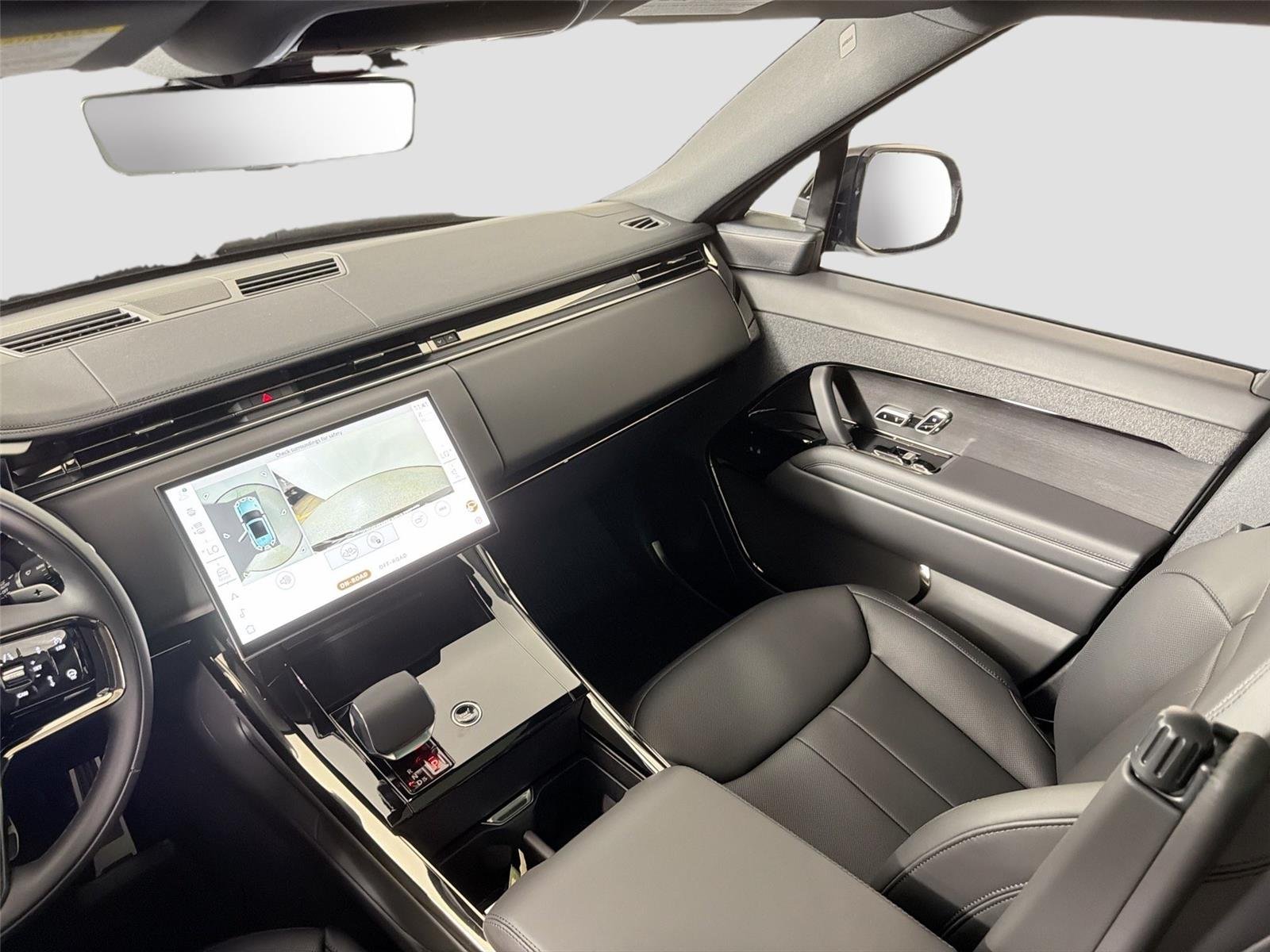 New 2026 Santorini Black LAND ROVER Dynamic SE image 21