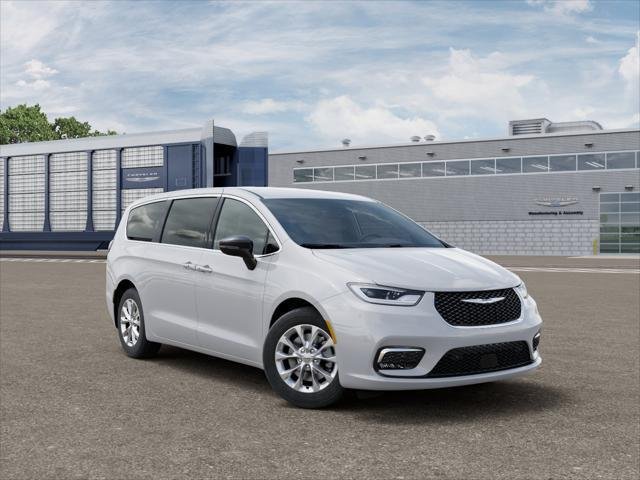 New 2026 Bright White Clear-Coat Exterior Paint Chrysler Select image 15