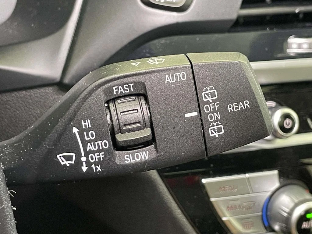 Used 2020 Gray BMW xDrive30i image 38