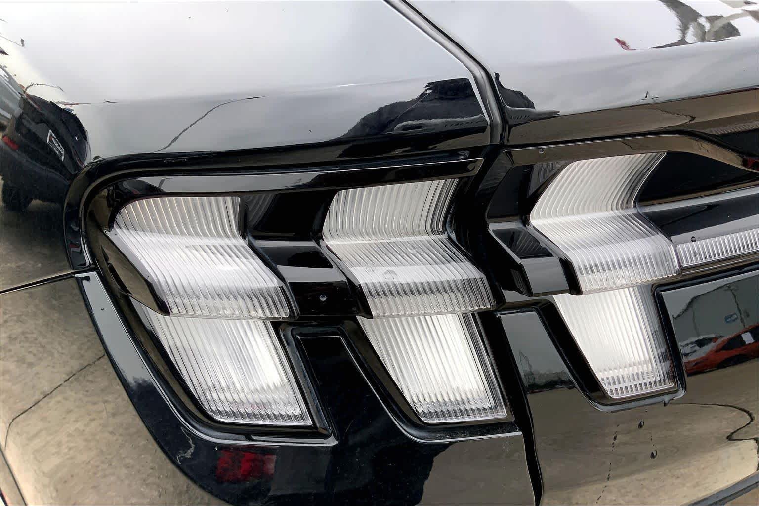 Used 2023 Shadow Black Ford Premium image 27