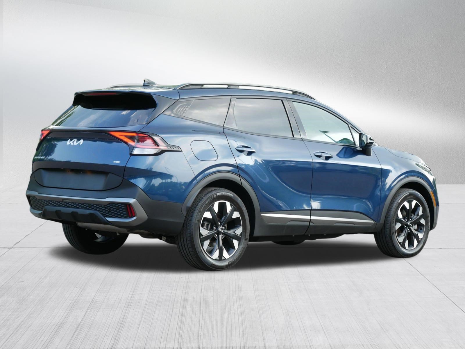 Used 2024 Vesta Blue Kia X-Line image 7