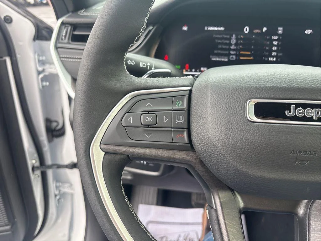 New 2026 Bright White Clearcoat Jeep Laredo Altitude image 24