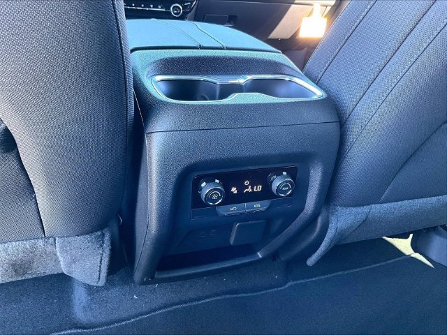 2027 Chevrolet Traverse LT - Photo 18