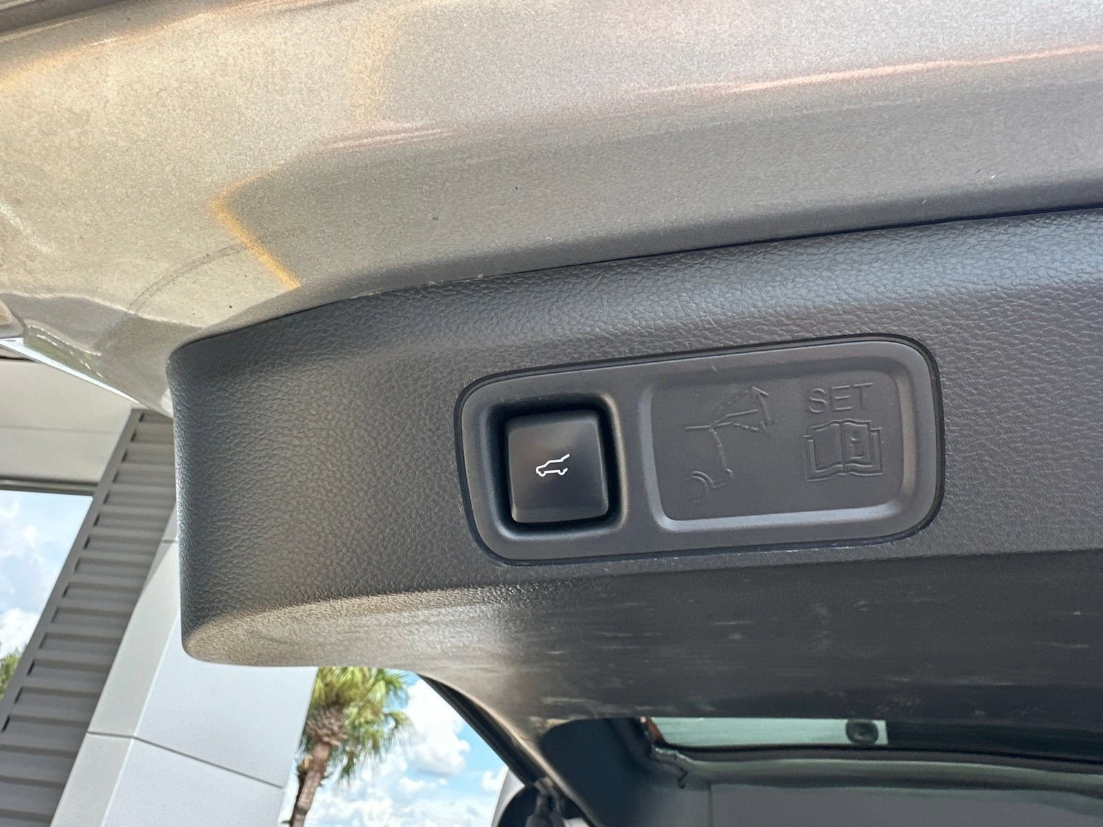 Used 2024 Silver Metallic Ford Limited image 19