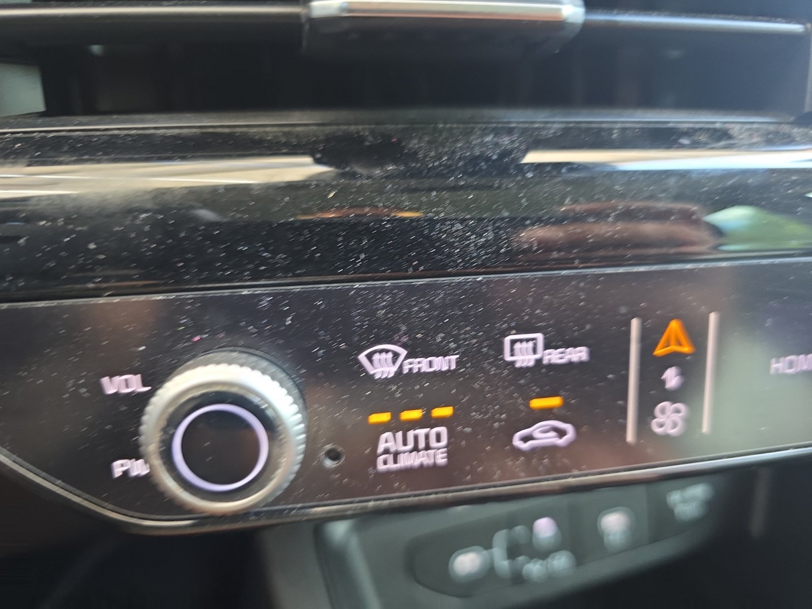 Certified Used 2025 Aurora Black Pearl Kia LXS image 15