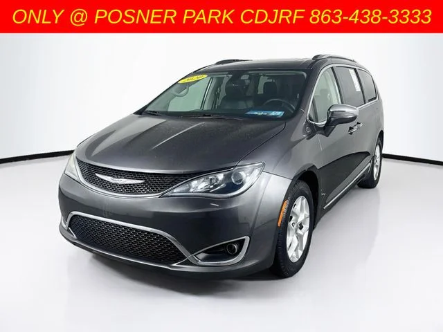 Used 2020 Gray Chrysler Limited image 3