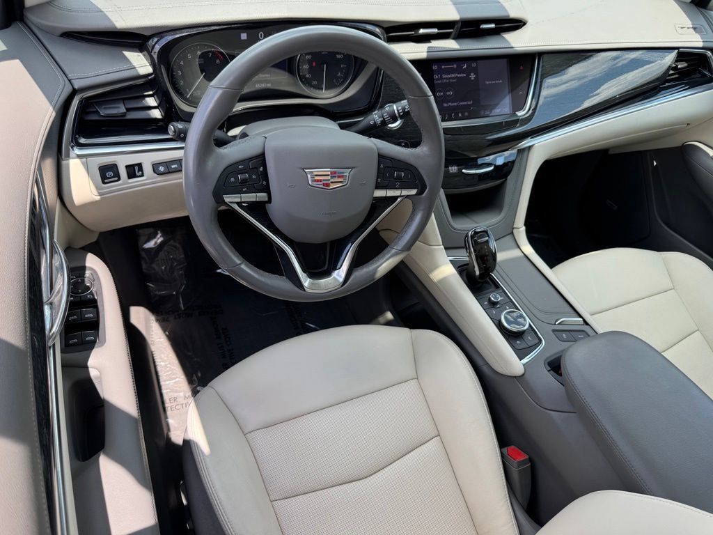 Used 2020 CRYSTAL WHITE TRICOAT Cadillac FWD Premium Luxury image 25