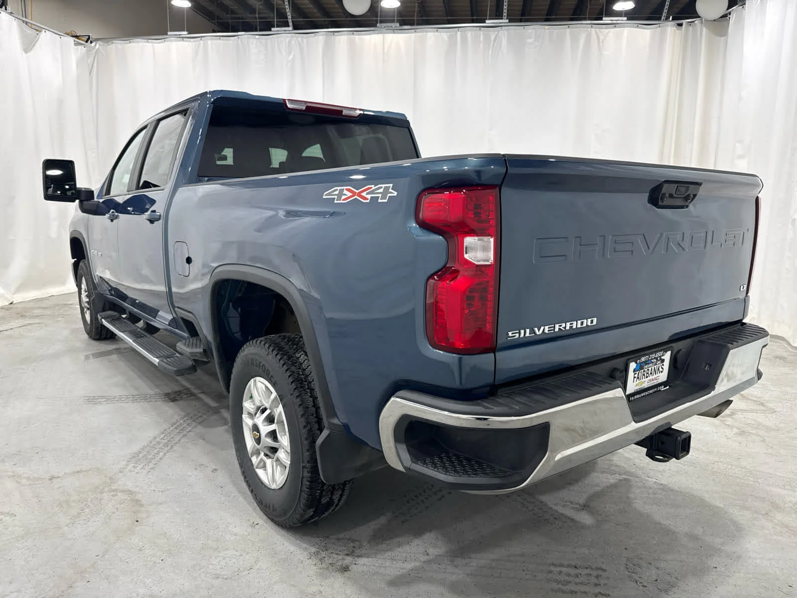 Used 2026 Lakeshore Blue Metallic Chevrolet LT image 3